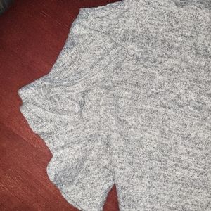 A New Day brand cute ruffle sleeve grey top Rayon, Spandex, Polyester. Very soft